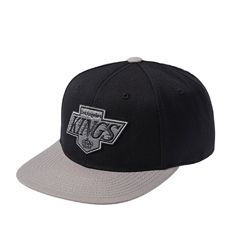 Бейсболка AMERICAN NEEDLE арт. 21006A-LAK Los Angeles Kings 400 Series NHL (черный / светло-серый)