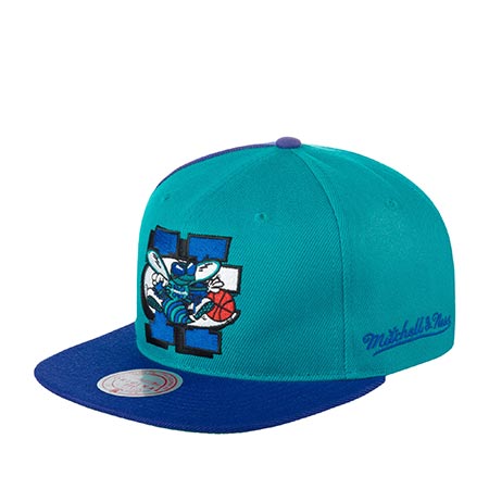 Бейсболка MITCHELL NESS арт. 6MUSSH21299-CHOTLPR Charlotte Hornets NBA (бирюзовый / фиолетовый)
