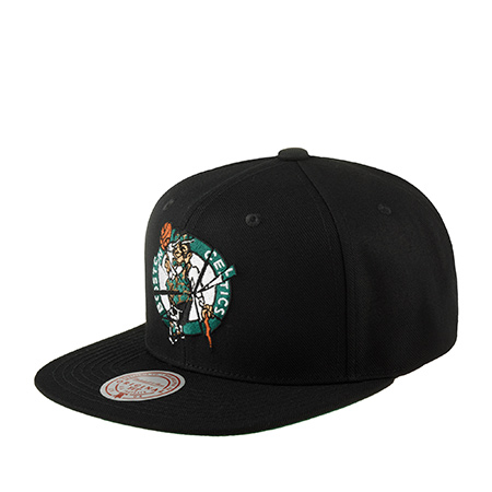Бейсболка MITCHELL NESS арт. HHSS7689-BCEYYPPPBLCK Boston Celtics NBA (черный)