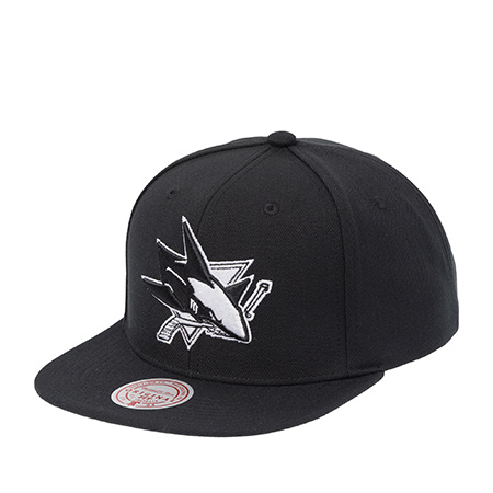 Бейсболка MITCHELL NESS арт. HS8546-SJSBLCK San Jose Sharks NHL (черный)