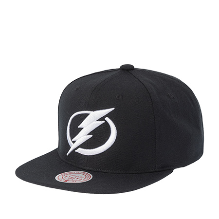 Бейсболка MITCHELL NESS арт. HS8035-TBLBLCK Tampa Bay Lightning NHL (black)