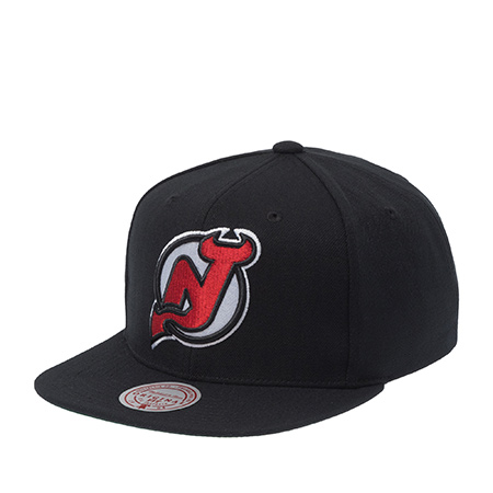 Бейсболка MITCHELL NESS арт. HHSS6743-NJDYYPPPBLCK New Jersey Devils NHL (черный)
